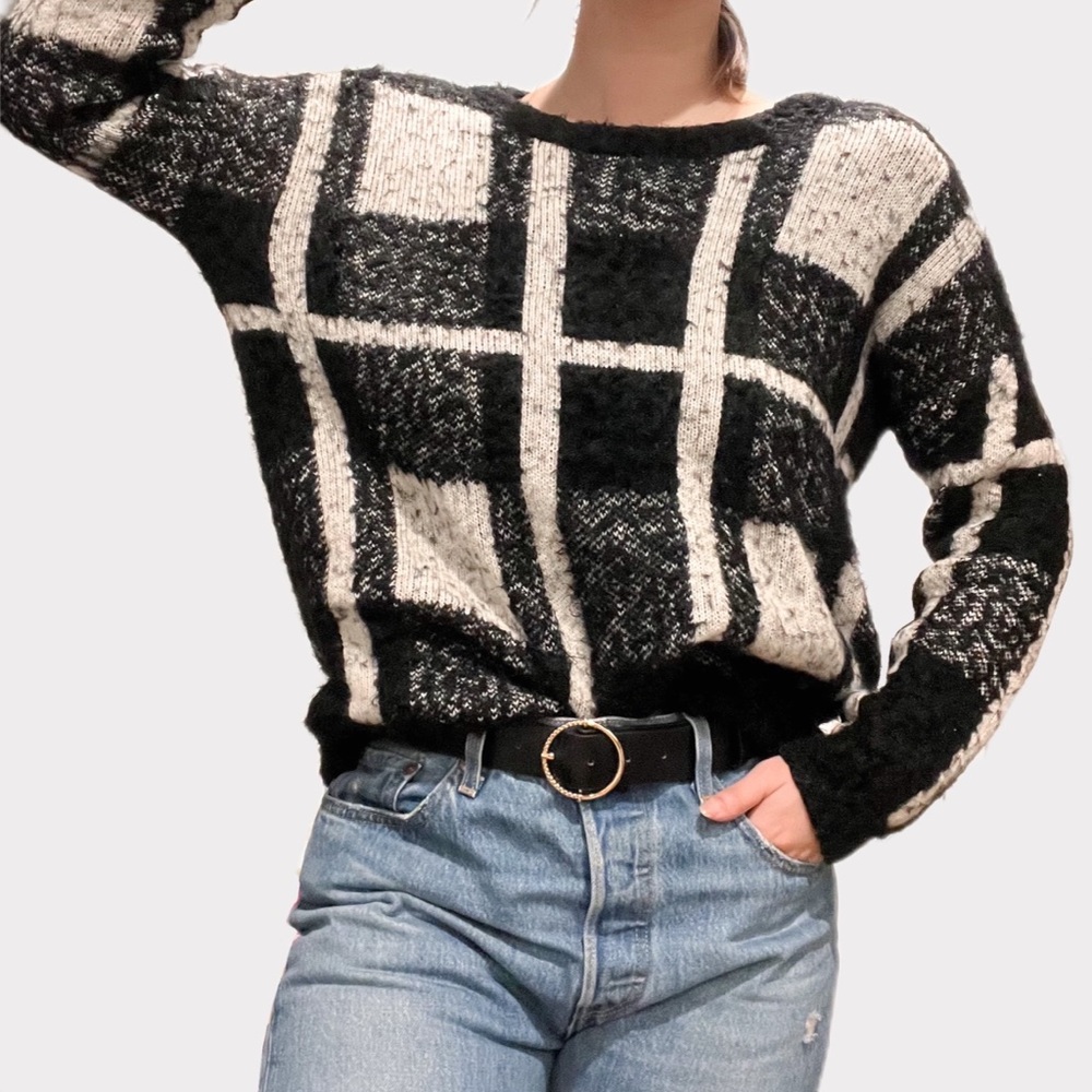 WILLOW&CLAY FUZZY BLACK AND WHITE PLAID SWEATER